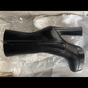 Michael Kors collection Emmy  runway leather boats